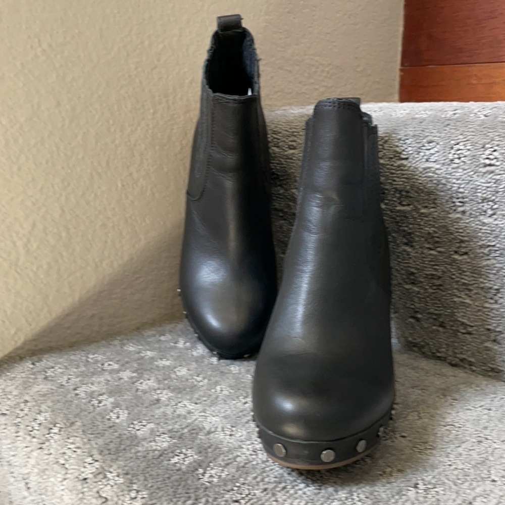 Uggs booties